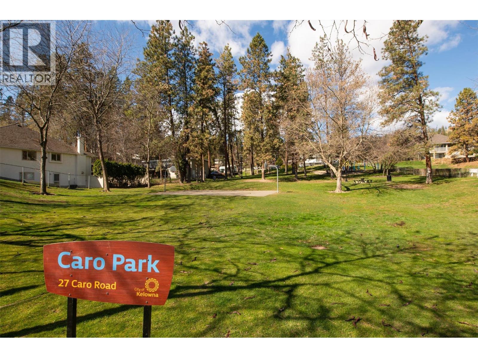  573 Spruceview Place North, Kelowna