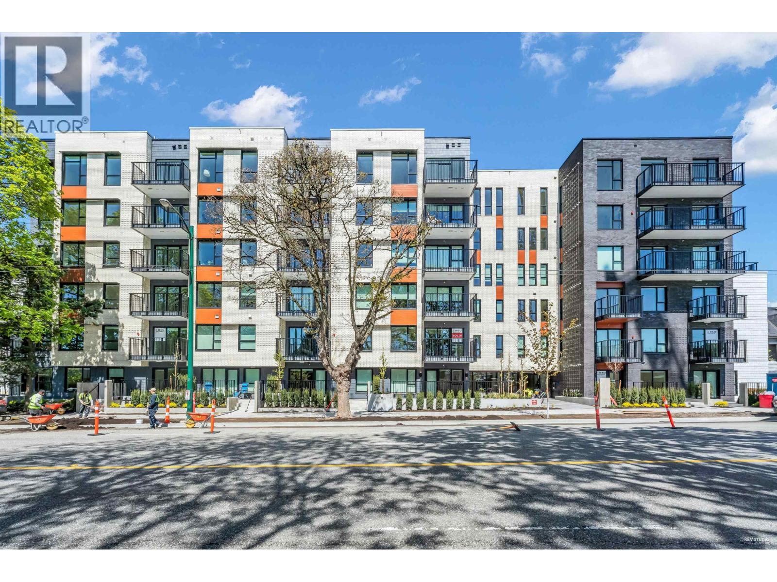 506 2235 BROADWAY - main photo