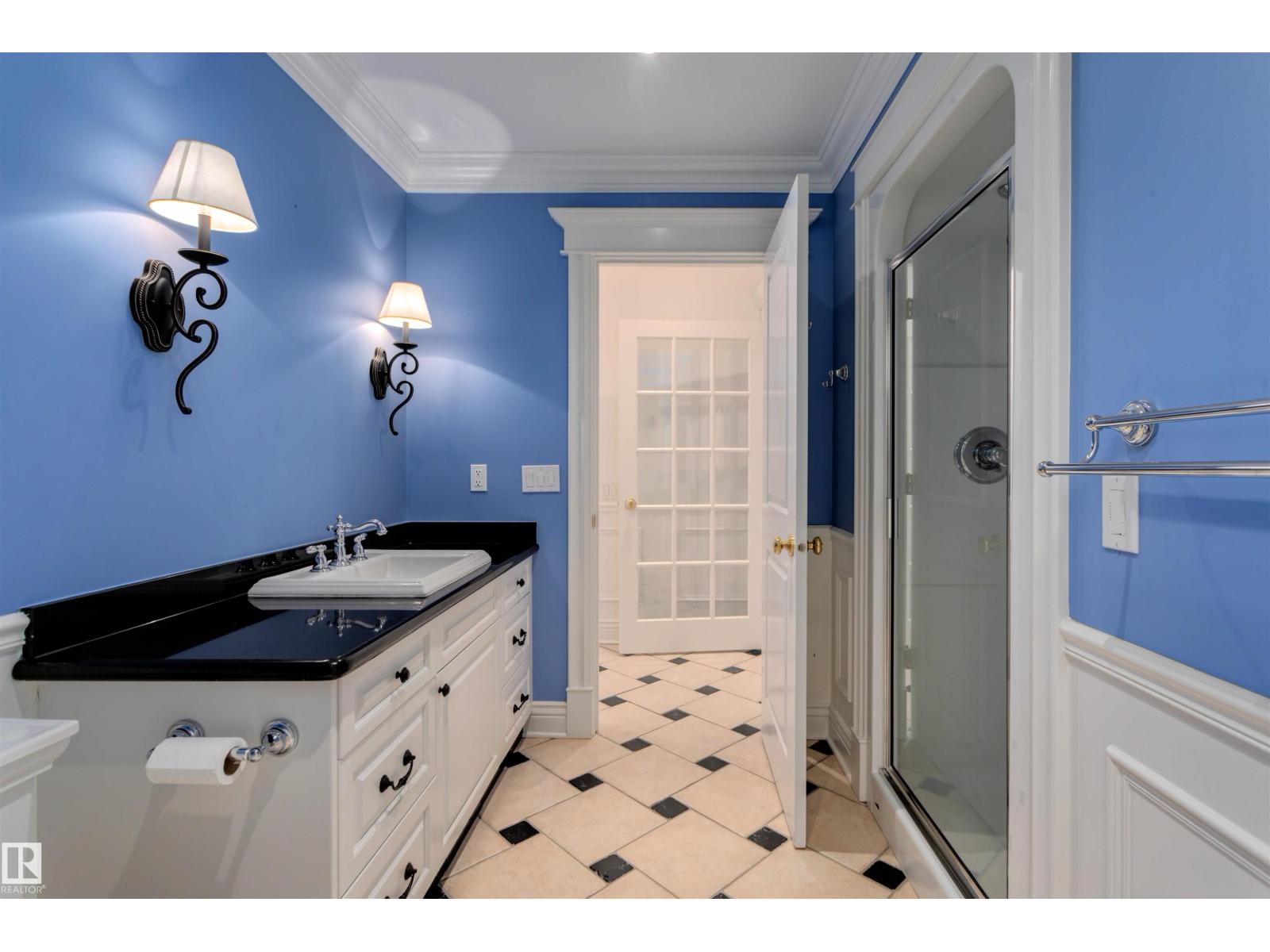 #102 11826 100 AV NW, Edmonton