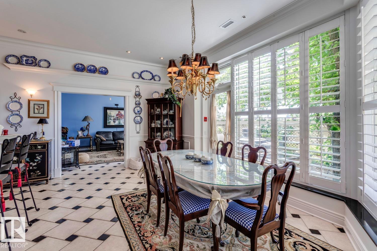 #102 11826 100 AV NW, Edmonton