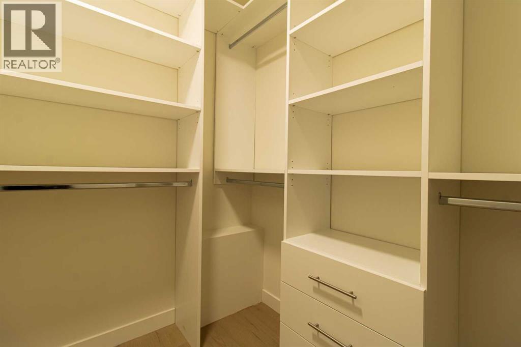 Single Family House for Sale in Upper   Avenue NW Capitol Hill Calgary 