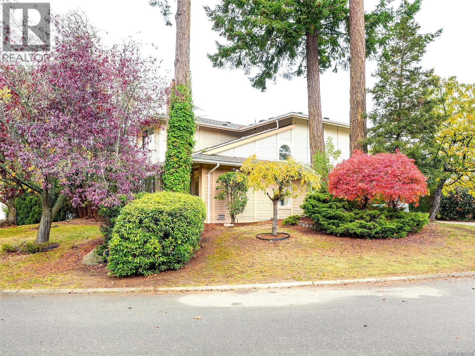 1010 SCOTTSWOOD LANE - 21