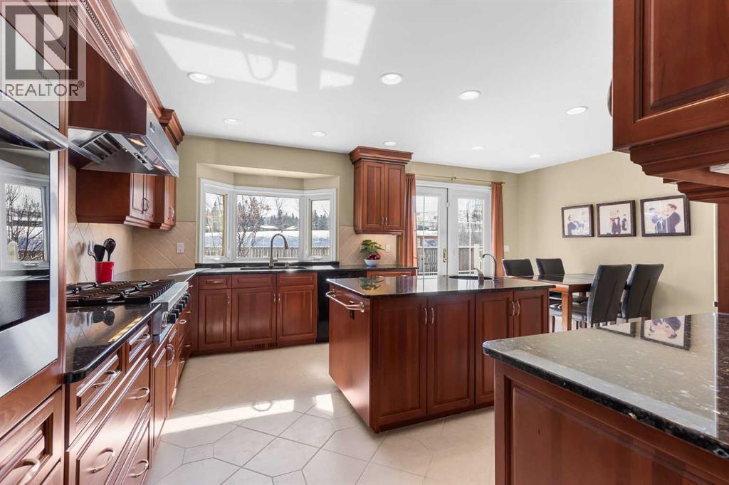 Single Family House 4 Level for Sale in  Bermondsey Way NW Beddington Heights Calgary 