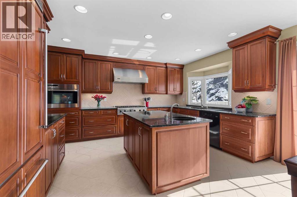 Single Family House 4 Level for Sale in  Bermondsey Way NW Beddington Heights Calgary 