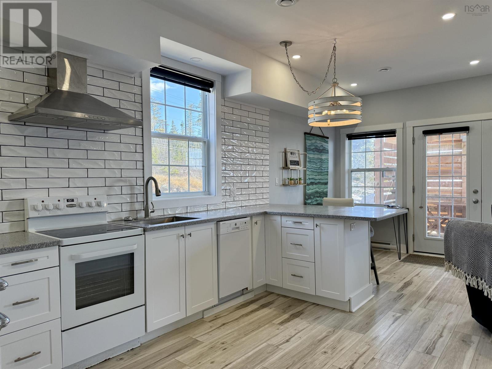 Property 7 of 37 of 7243/7245 Highway 3