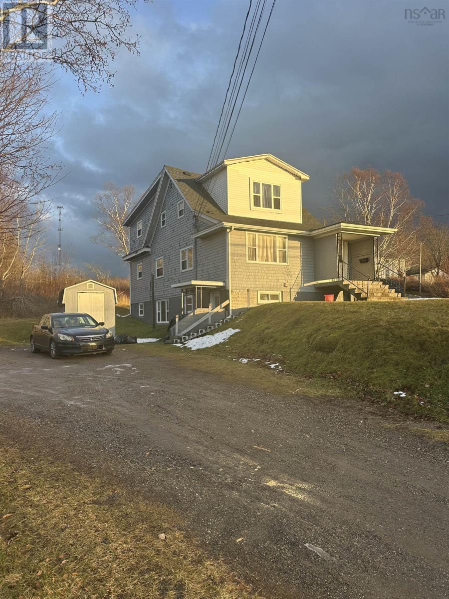 1696 VICTORIA ROAD - 3