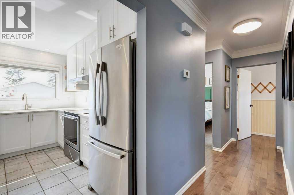 Single Family House Bungalow for Sale in  Healy Drive SW Haysboro Calgary 