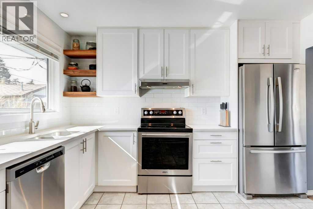 Single Family House Bungalow for Sale in  Healy Drive SW Haysboro Calgary 