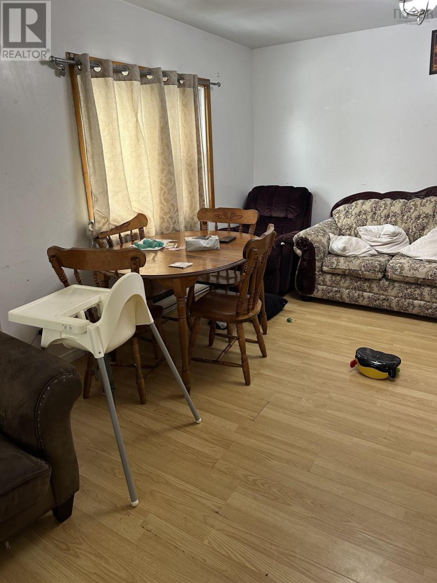 1696 VICTORIA ROAD - 5