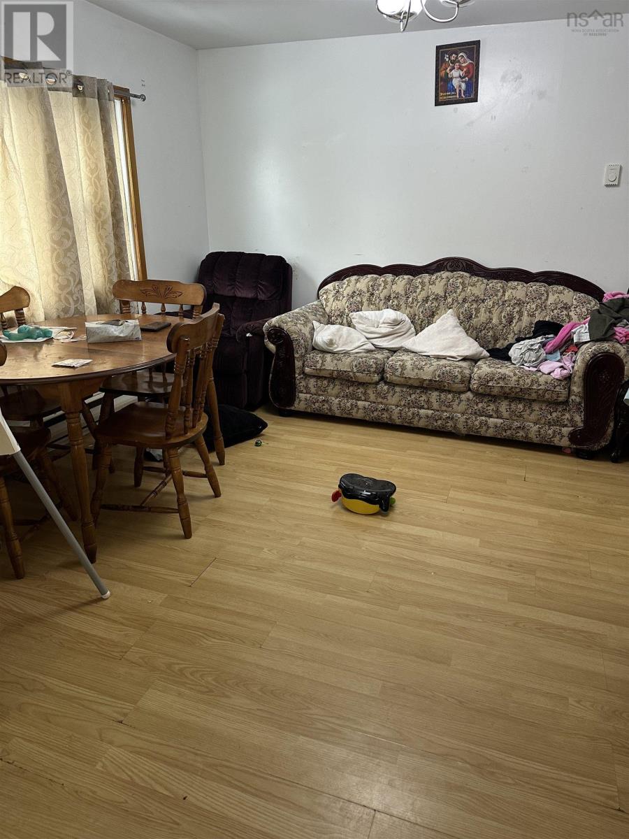 1696 VICTORIA ROAD - 7