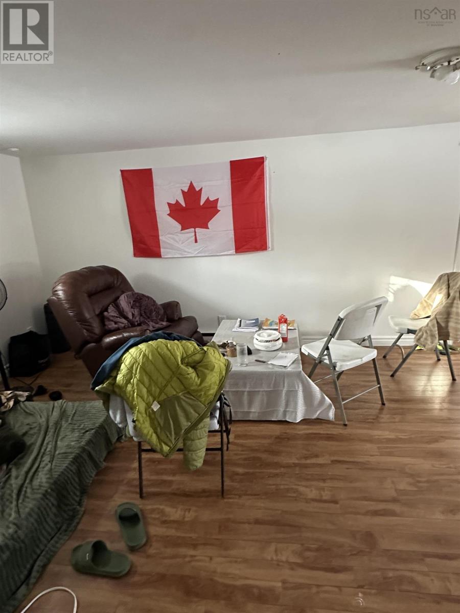 1696 VICTORIA ROAD - 12
