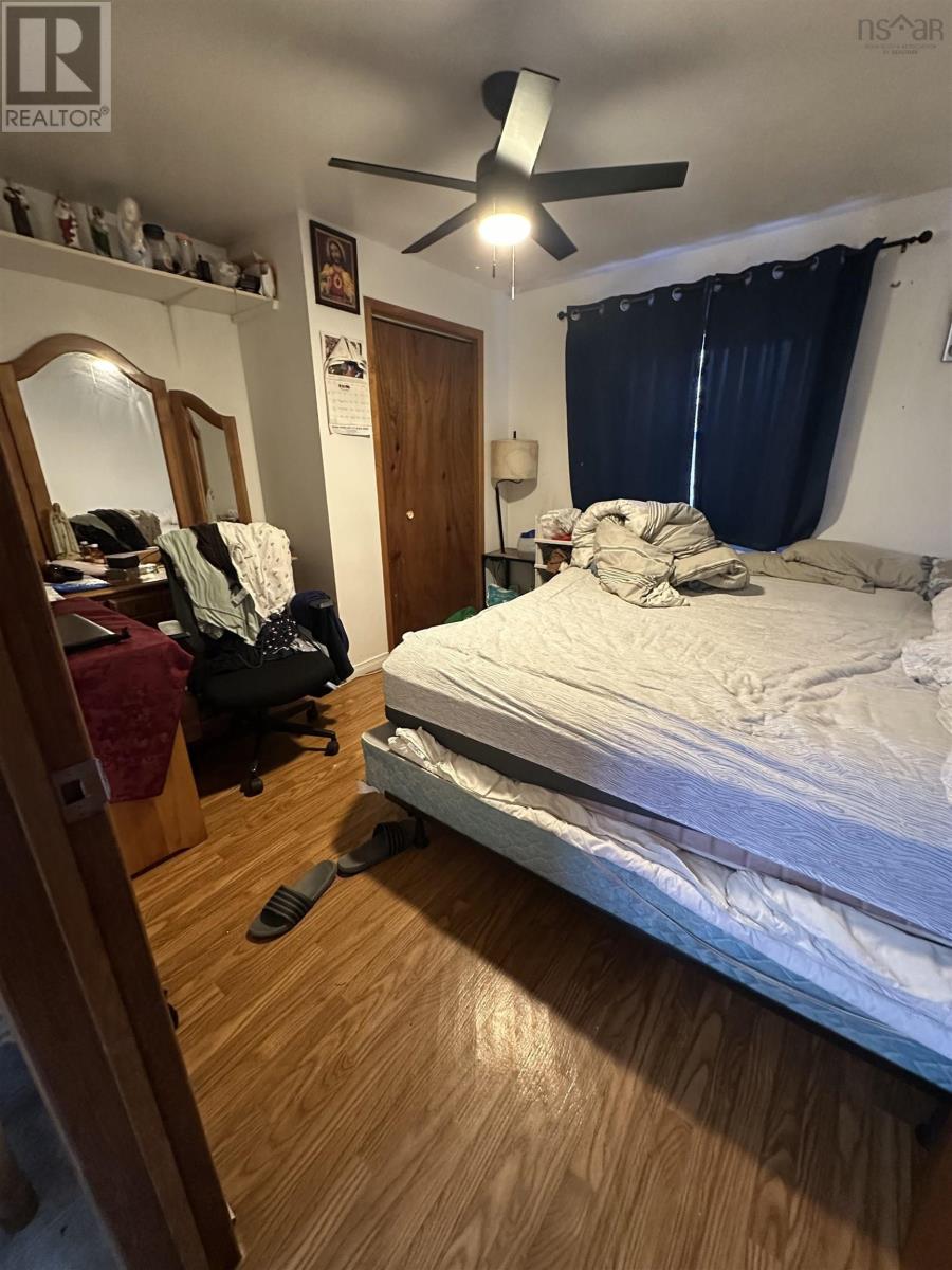 1696 VICTORIA ROAD - 8