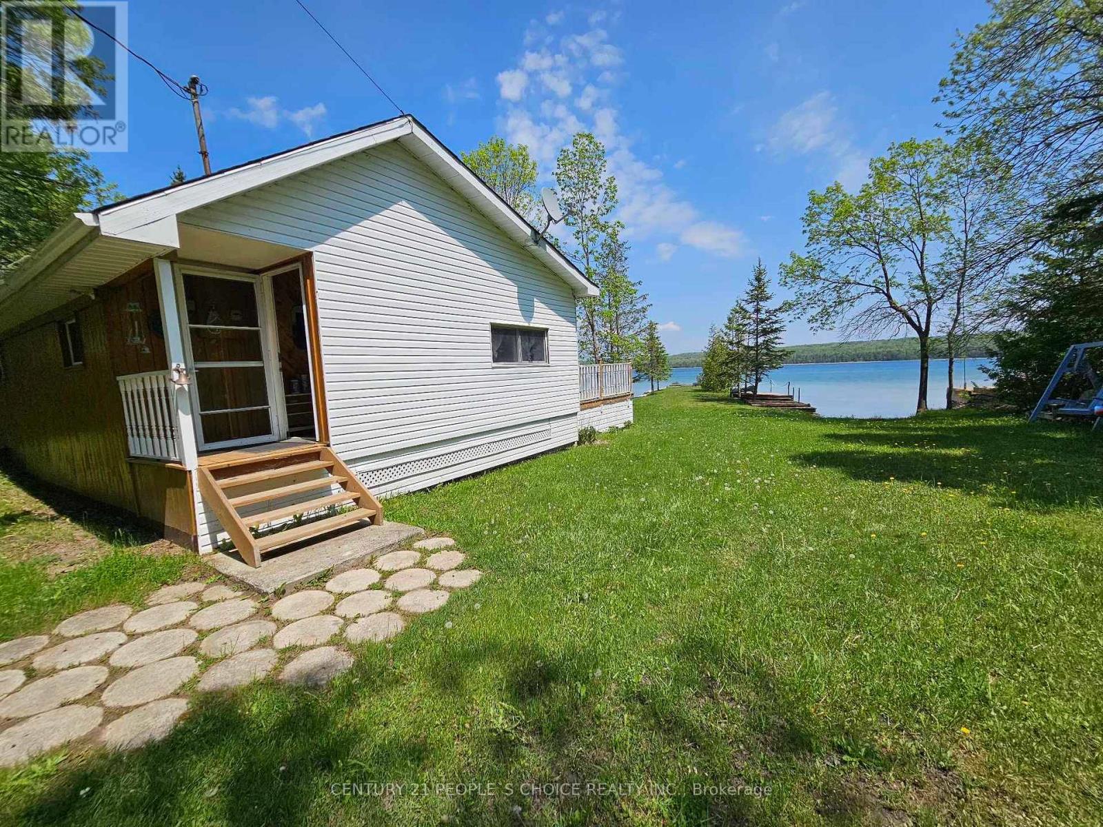 123 WATERVIEW LANE - 1