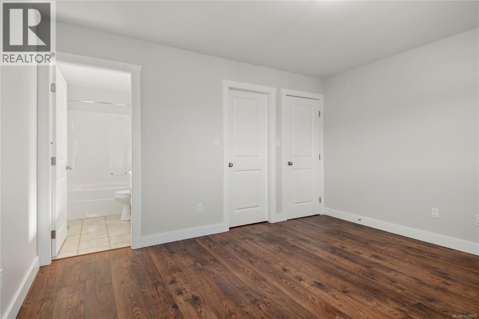 88 STRATHCONA WAY - 12