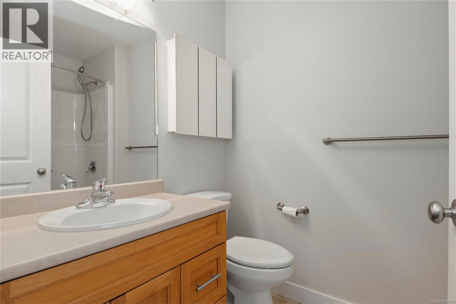 88 STRATHCONA WAY - 18