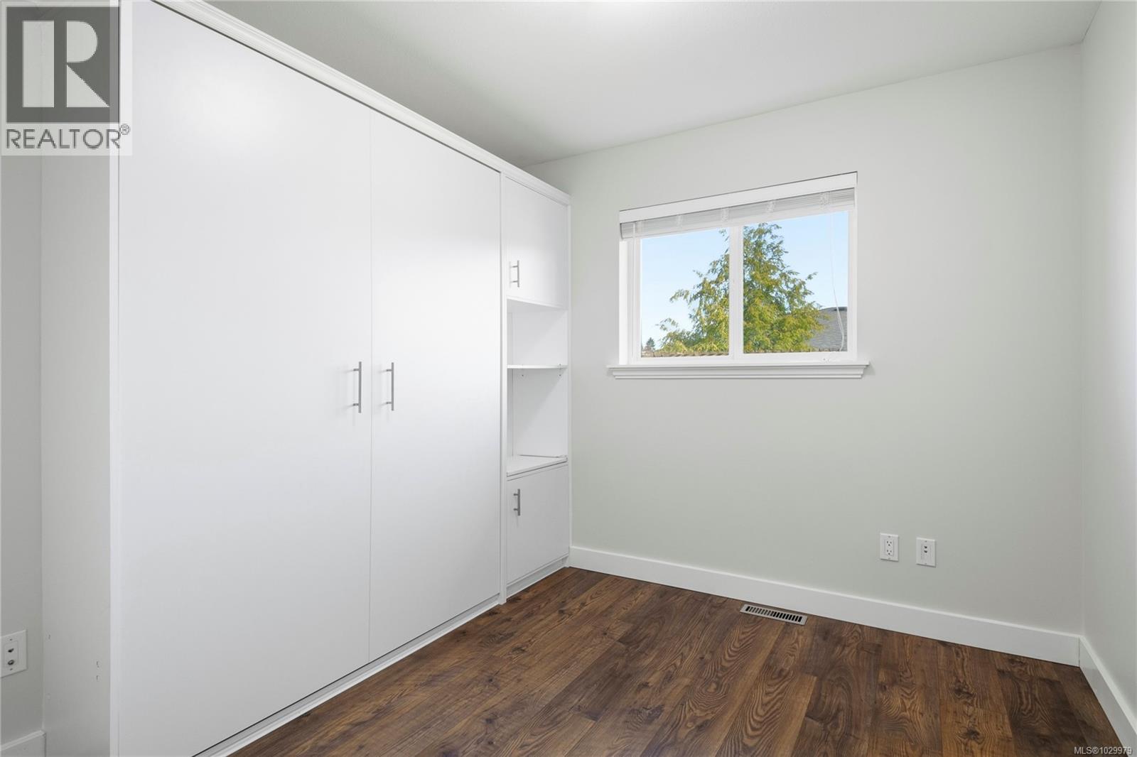 88 STRATHCONA WAY - 19