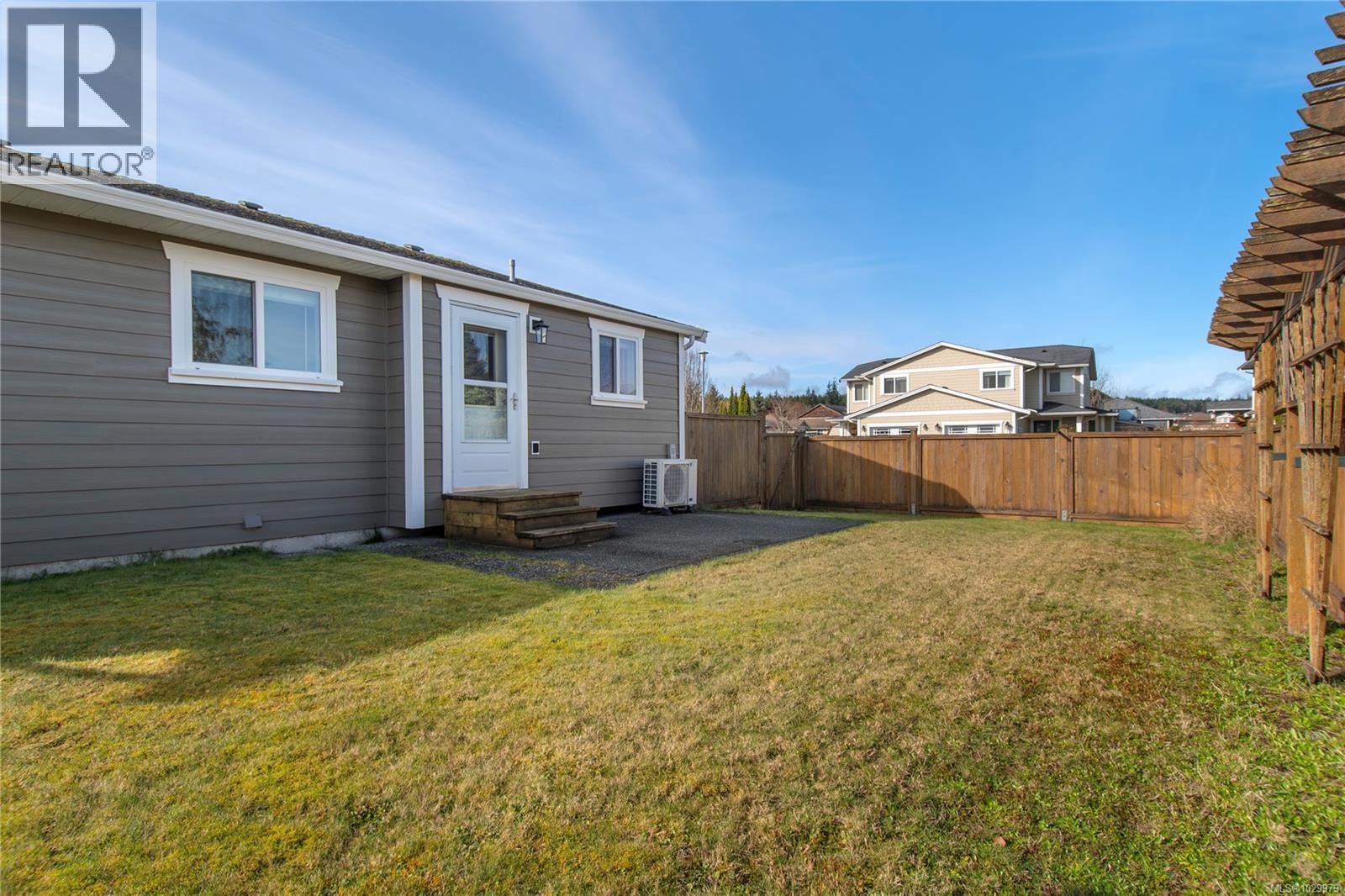 88 STRATHCONA WAY - 24