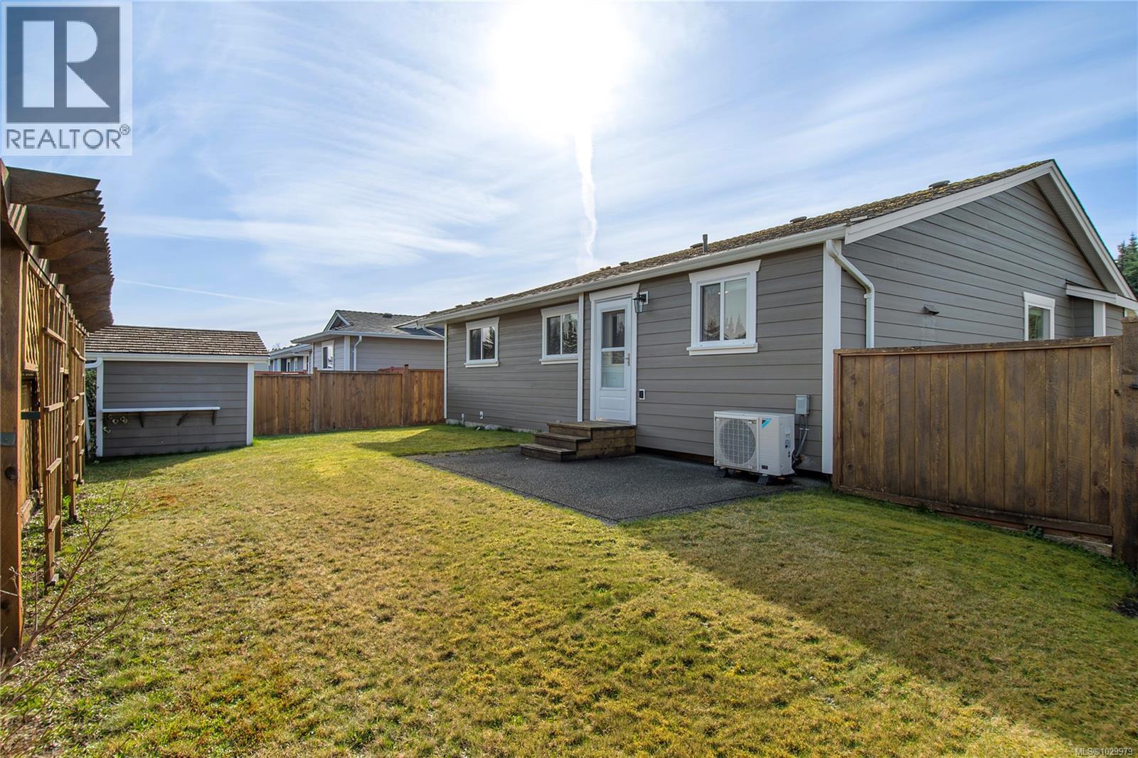 88 STRATHCONA WAY - 25