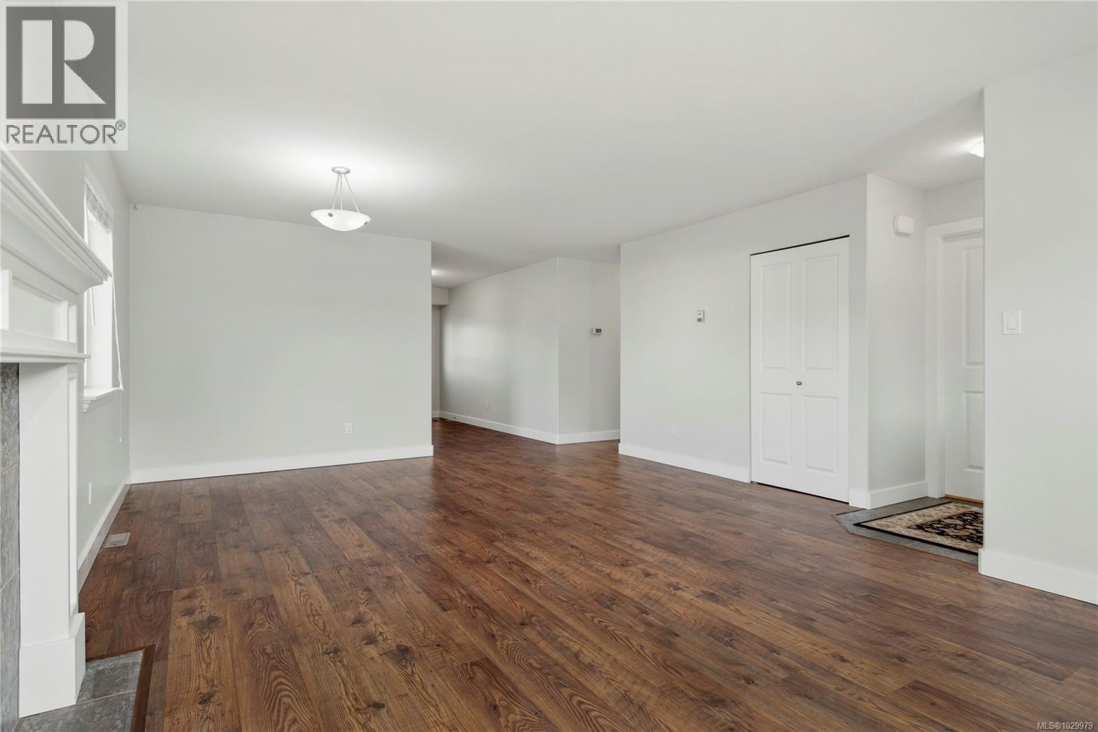 88 STRATHCONA WAY - 6