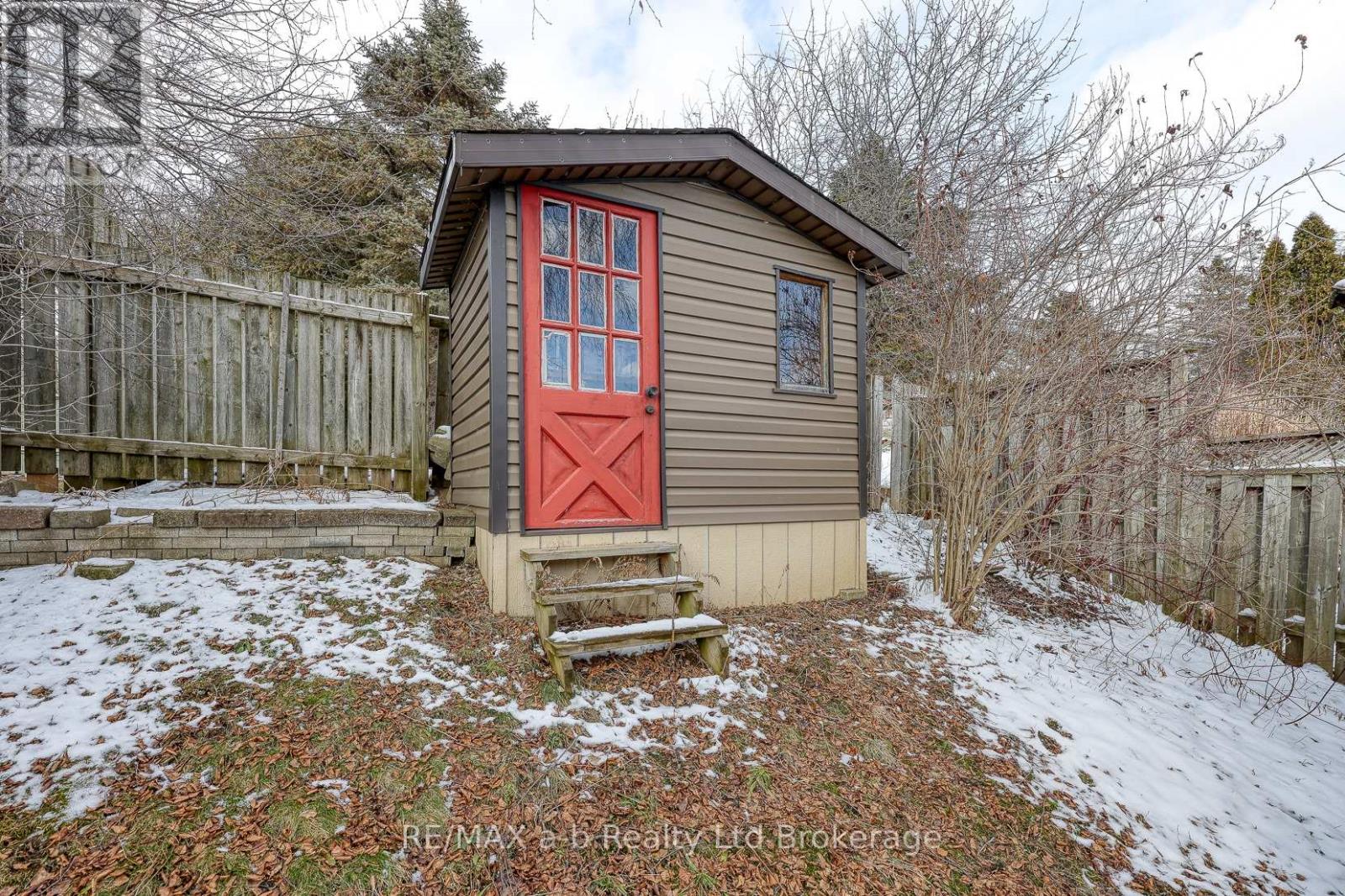 94 D'AUBIGNY ROAD — photo 41