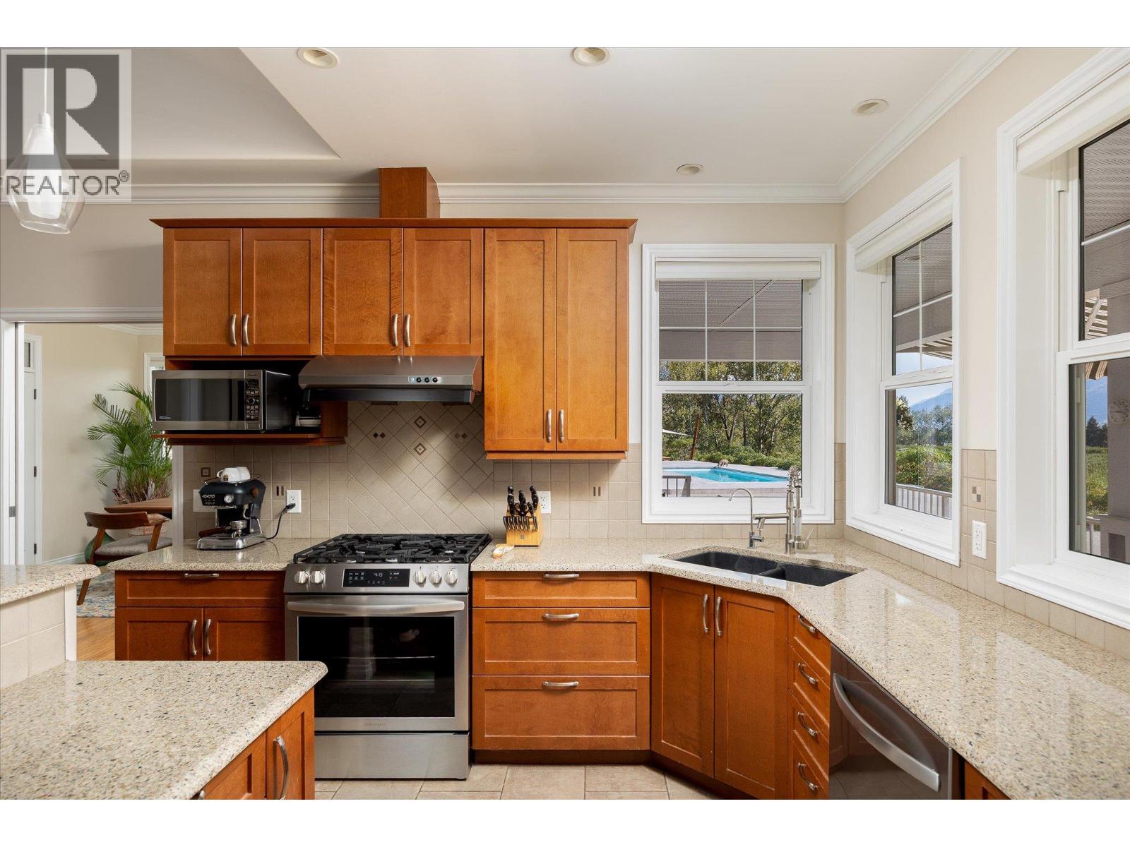 802 Coulthard Road - 11