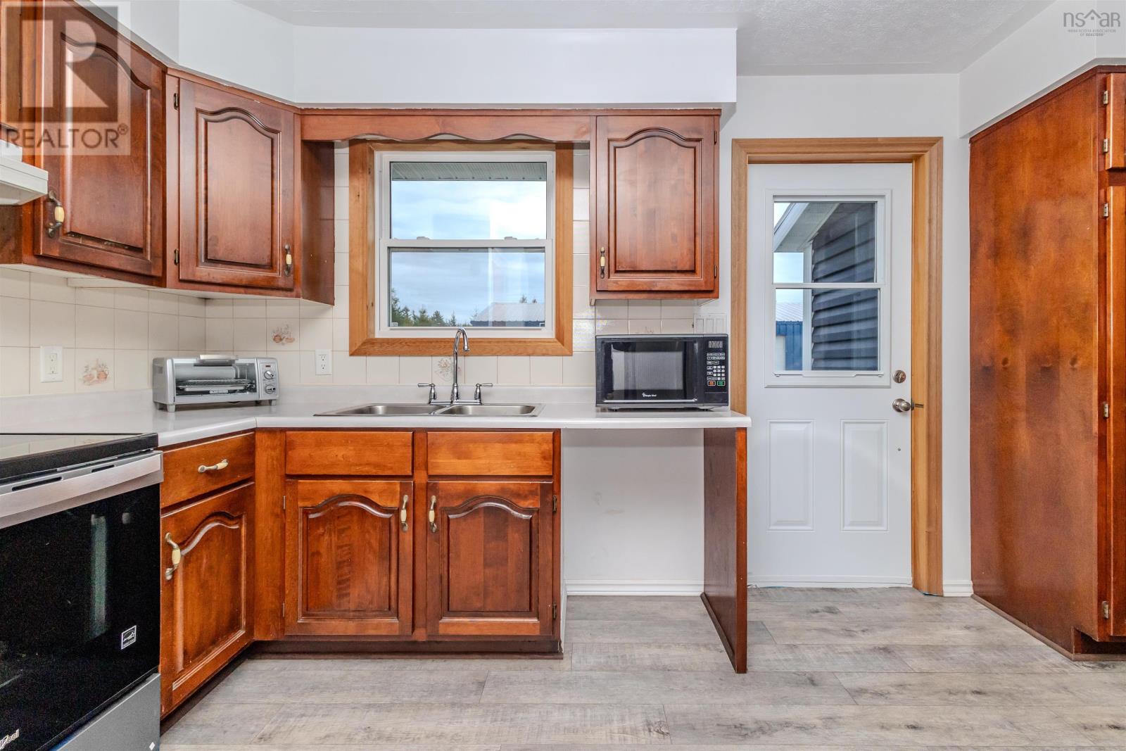 Property 28 of 39 of 1541 Gabarus Highway