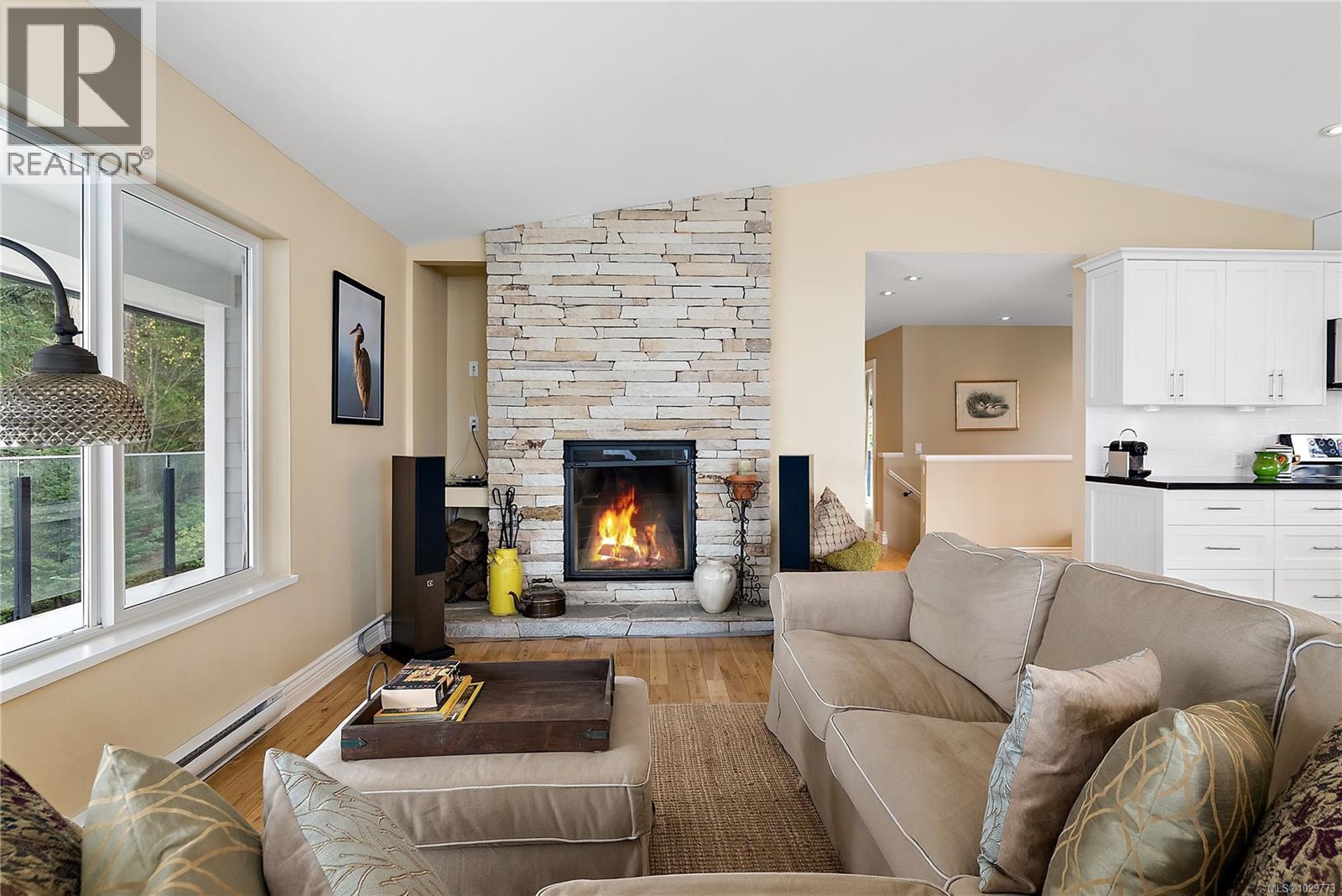 976 LANDS END RD - 8