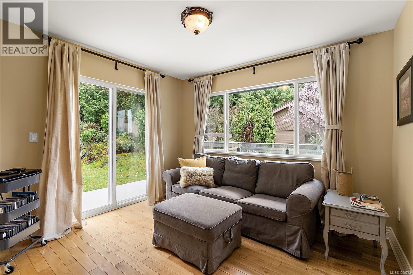 976 LANDS END RD - 15