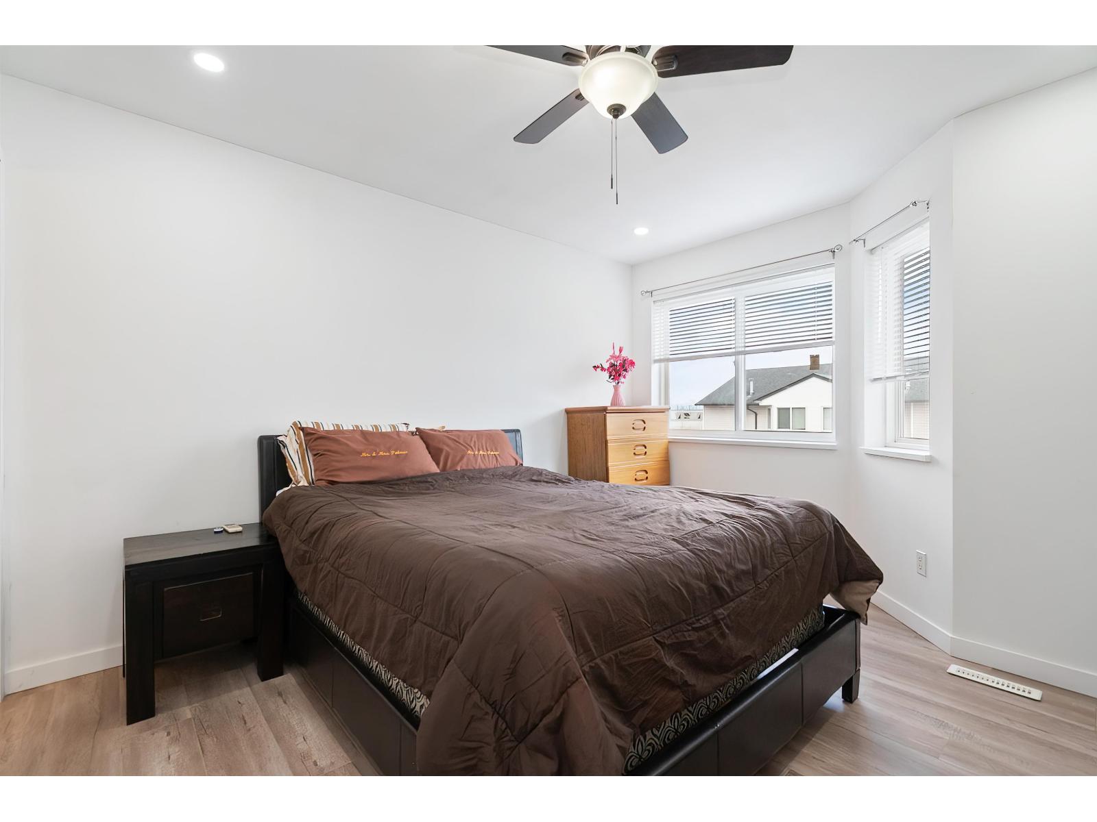 4 5950 VEDDER ROAD, Vedder Crossing, Chilliwack