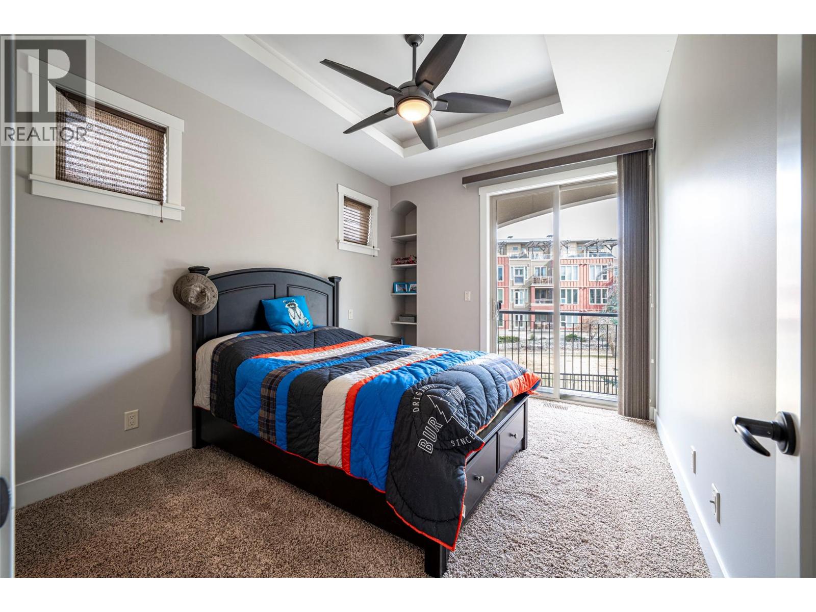 #4 7373 BROOKS LANE - 23