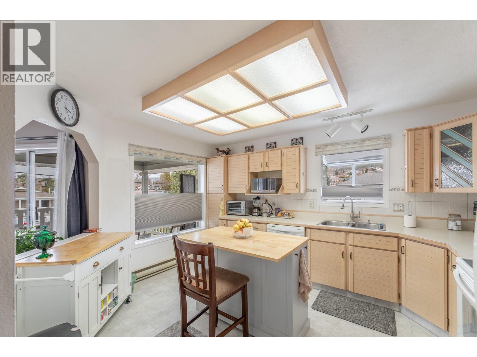 62 DAUPHIN Avenue Unit# 202, Penticton