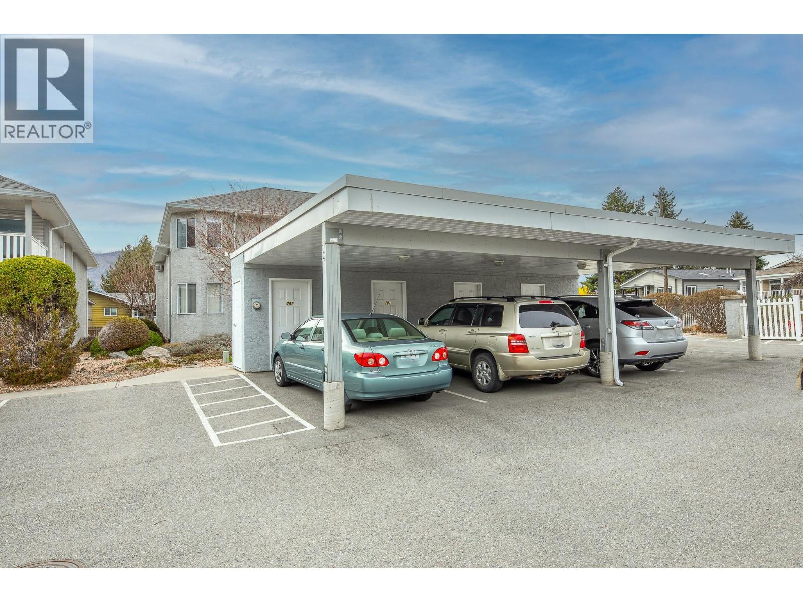 62 DAUPHIN Avenue Unit# 202, Penticton