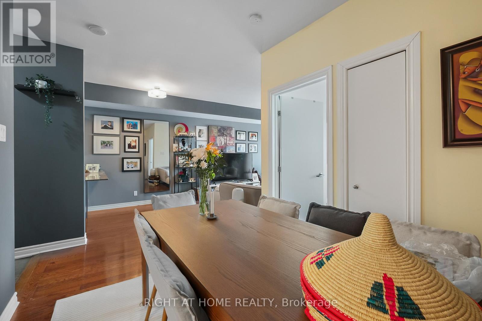 #2302 234 RIDEAU STREET - 22
