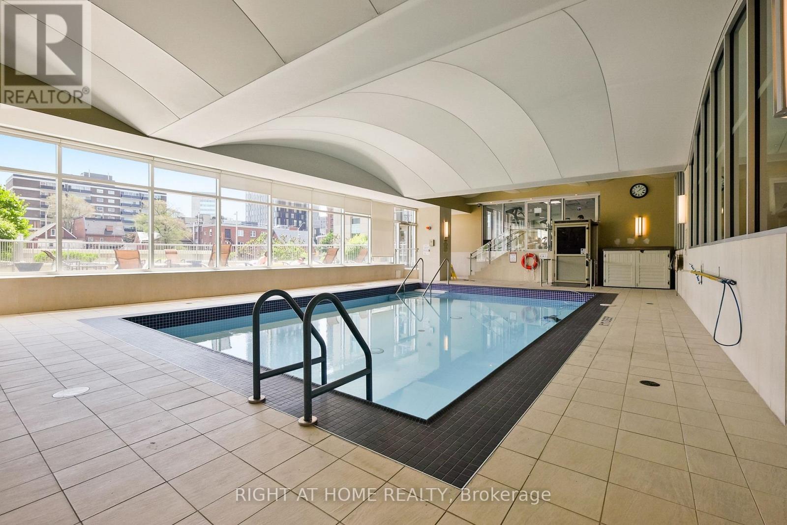 #2302 234 RIDEAU STREET - 37