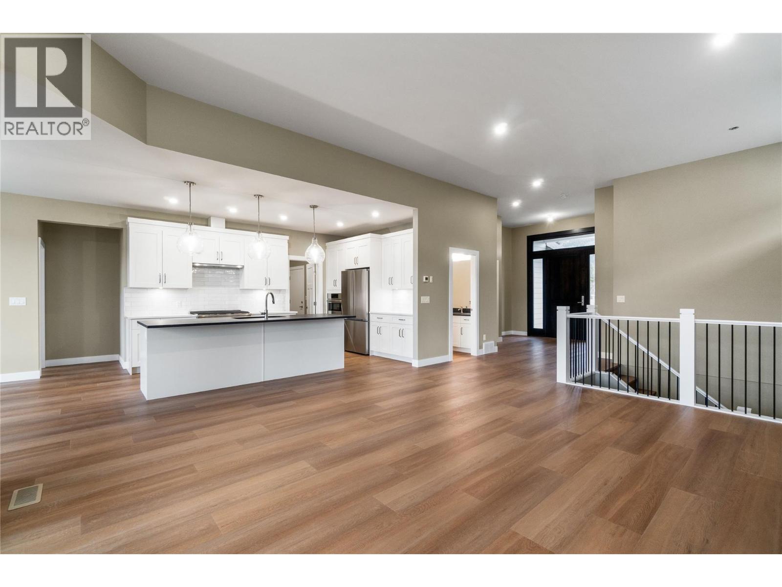 1905 35 Street NE, Salmon Arm