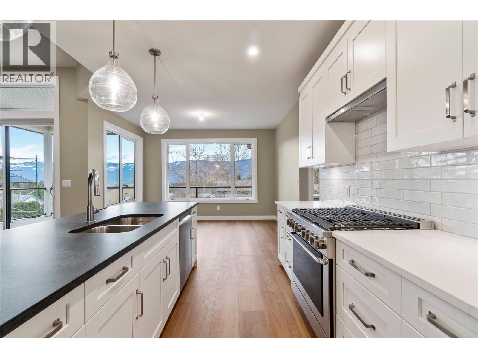 1905 35 Street NE, Salmon Arm