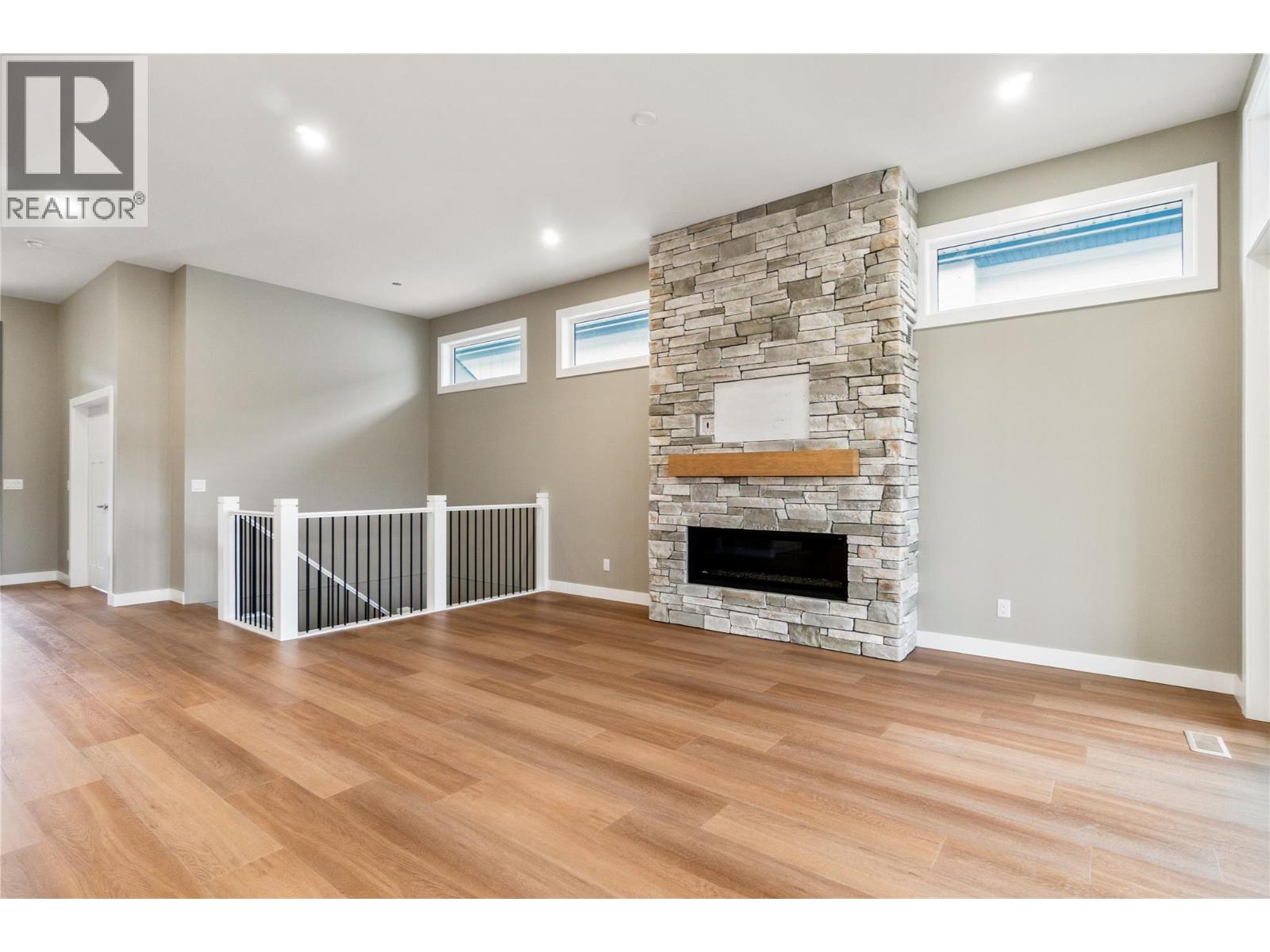 1905 35 Street NE, Salmon Arm