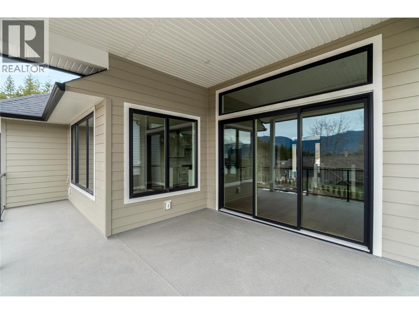 1905 35 Street NE, Salmon Arm