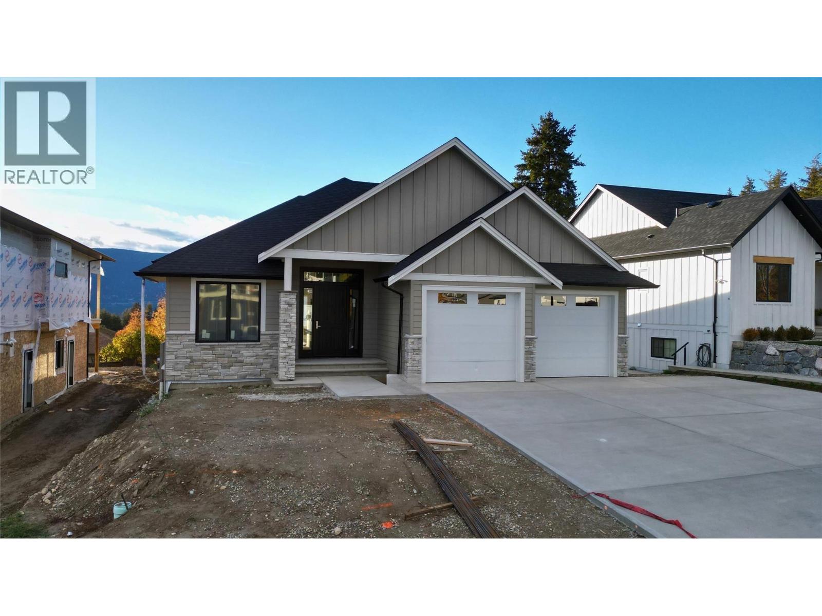 1905 35 Street NE, Salmon Arm