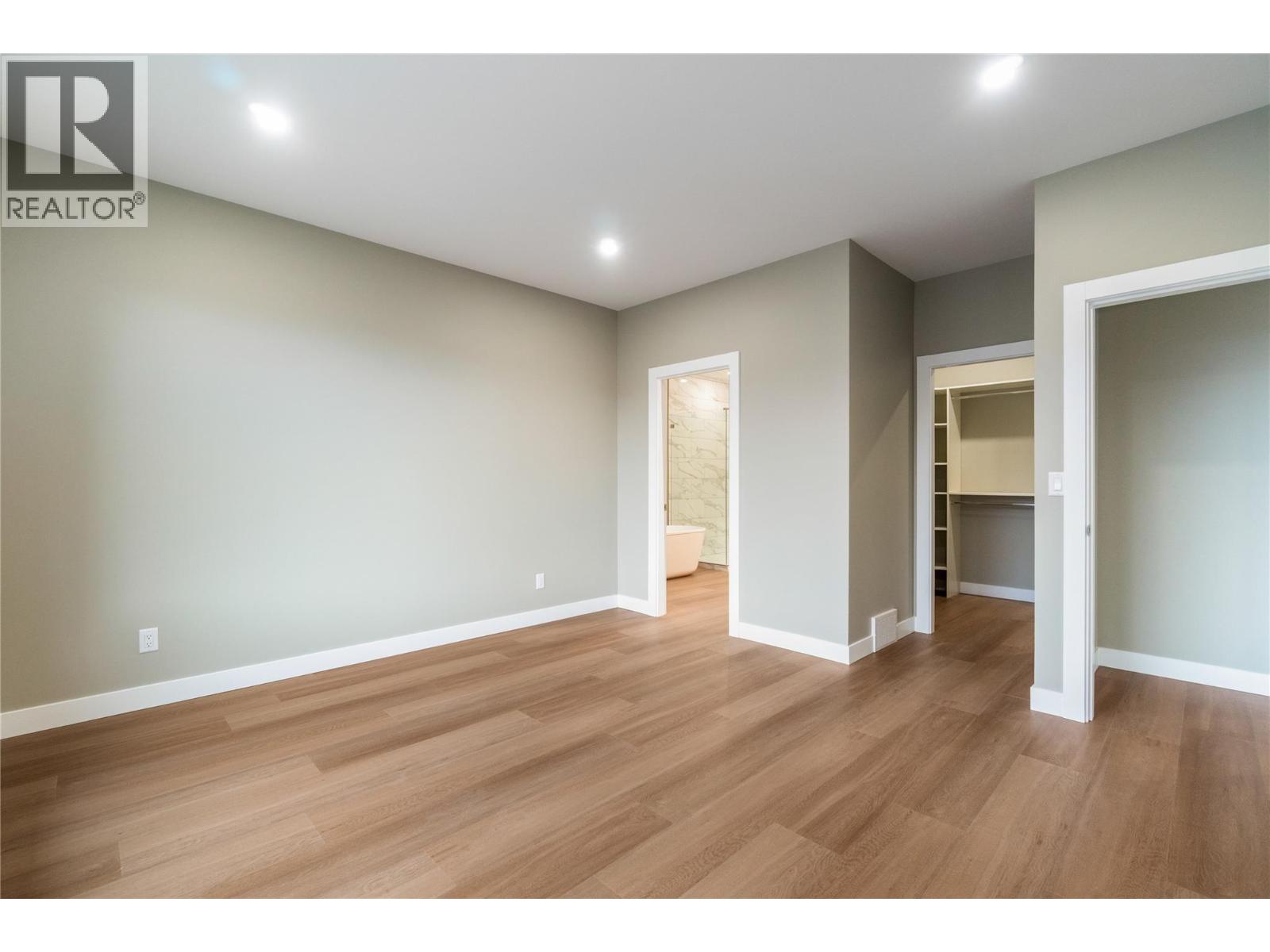 1905 35 Street NE, Salmon Arm