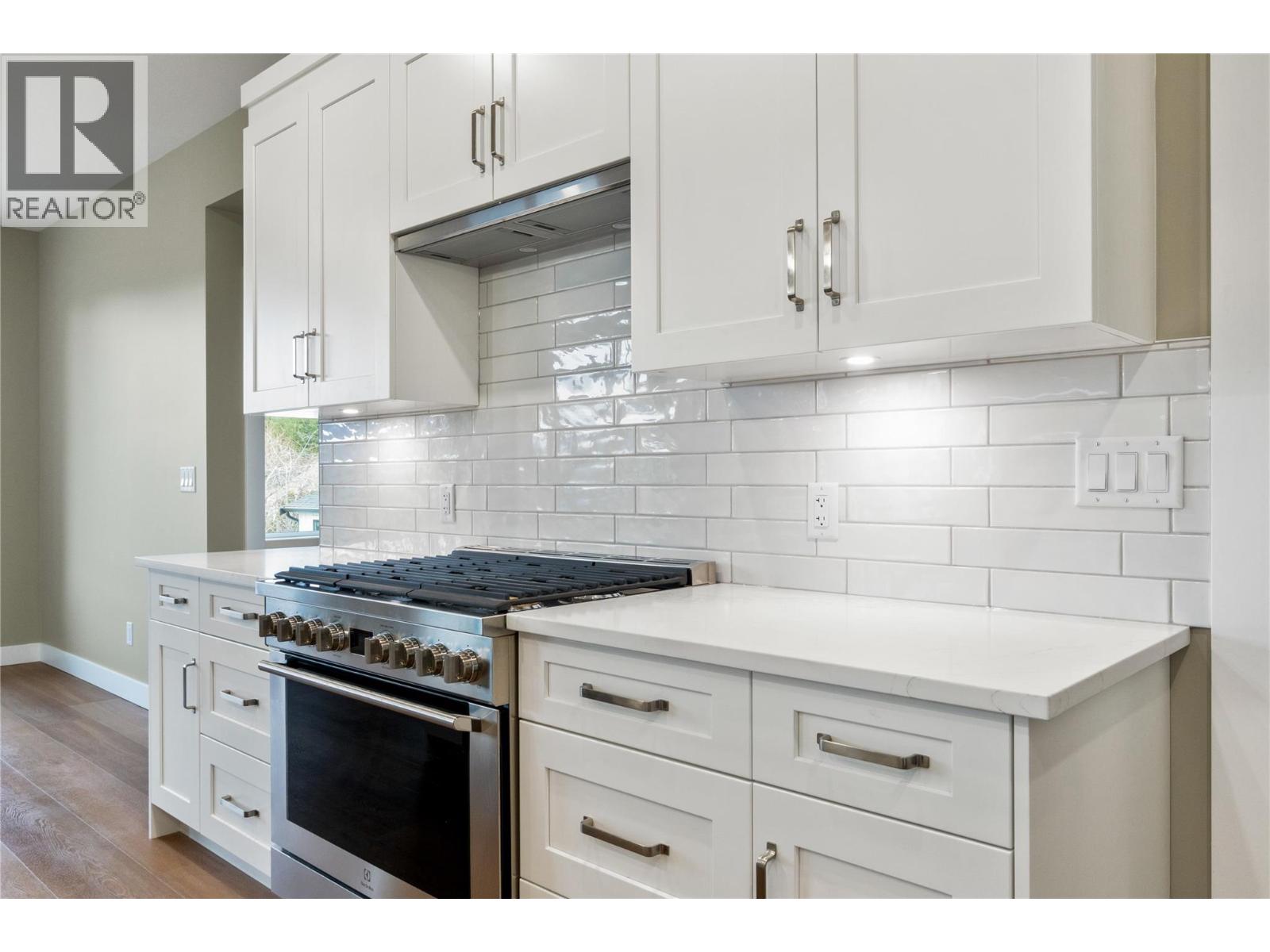 1905 35 Street NE, Salmon Arm