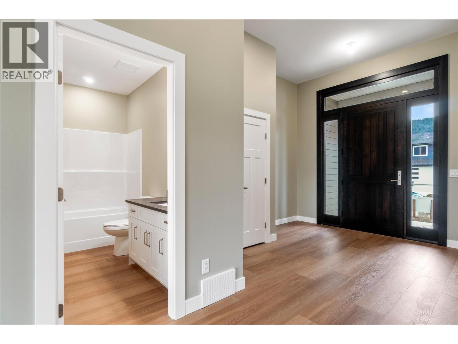 1905 35 Street NE, Salmon Arm