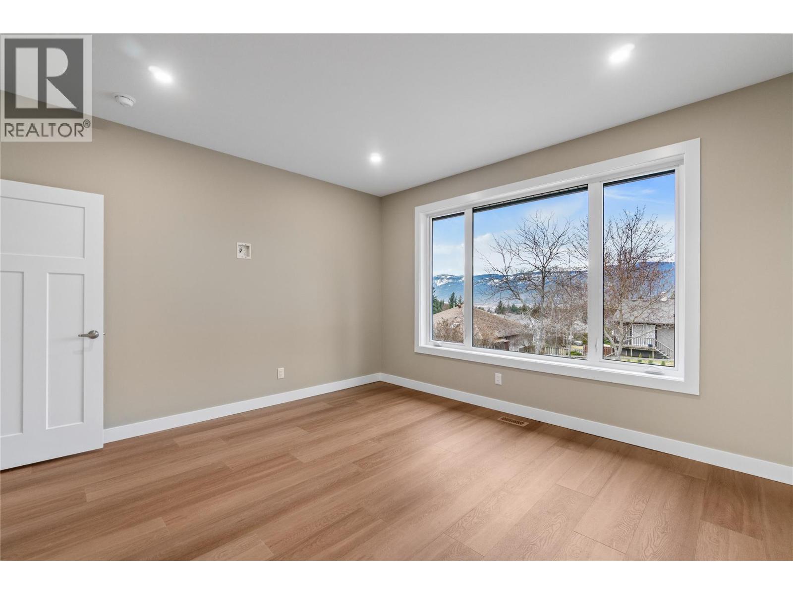 1905 35 Street NE, Salmon Arm