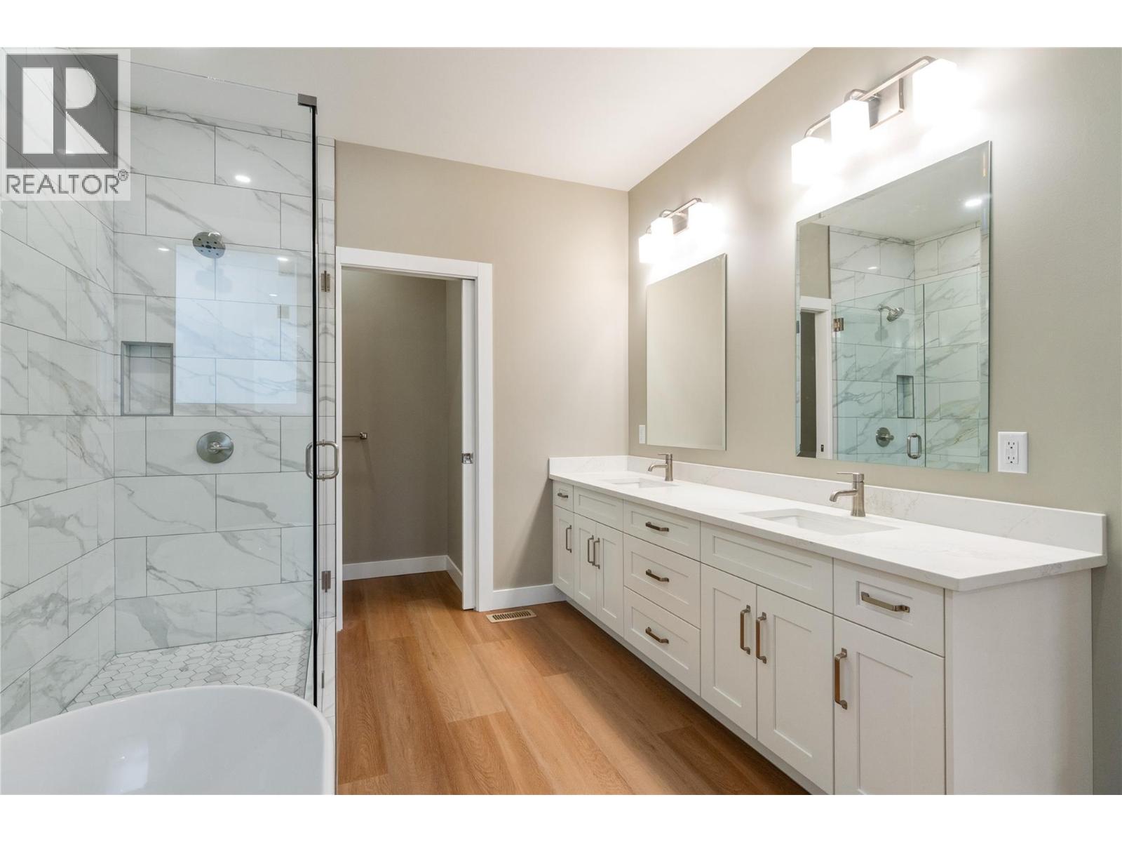 1905 35 Street NE, Salmon Arm