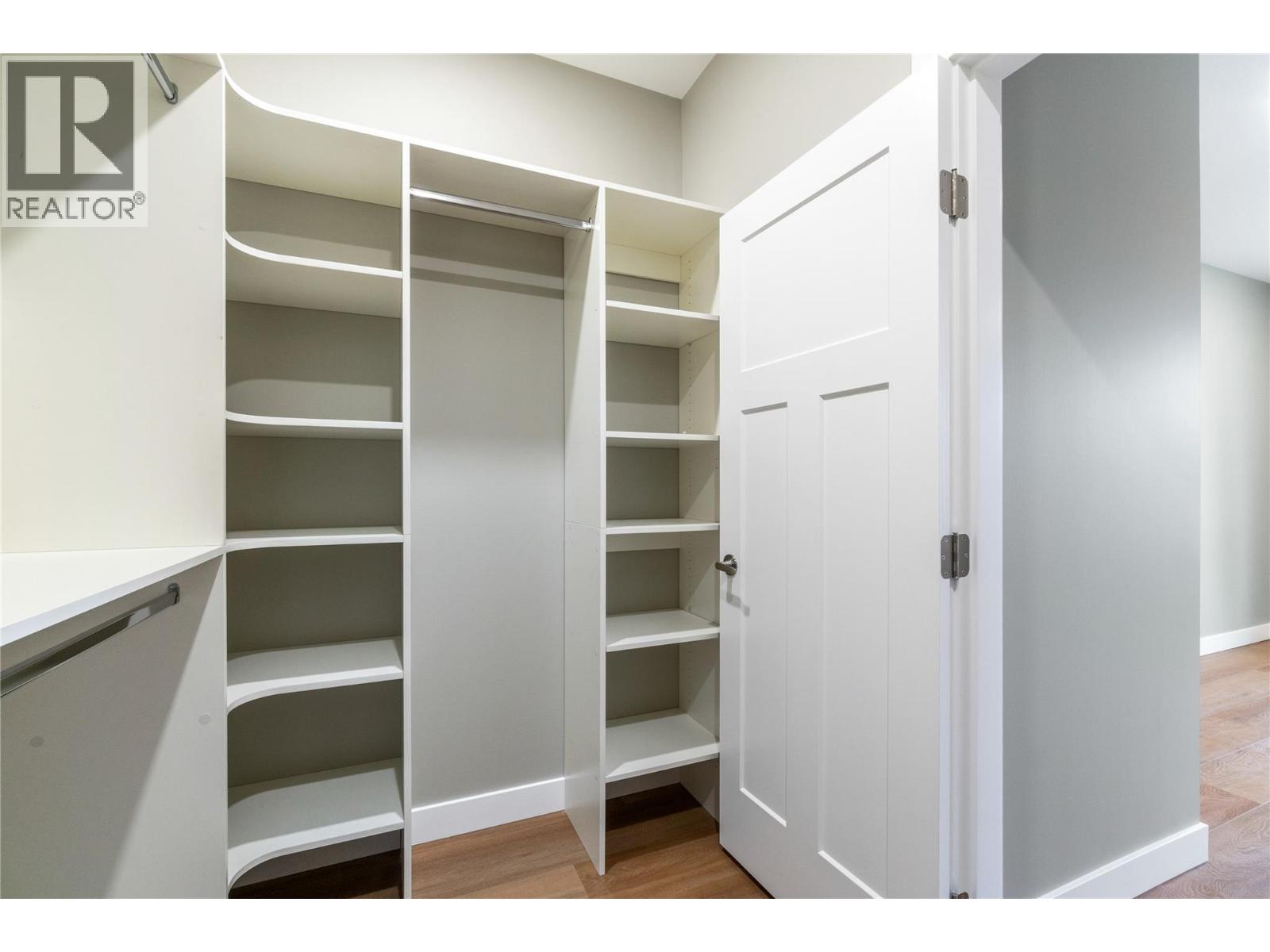 1905 35 Street NE, Salmon Arm