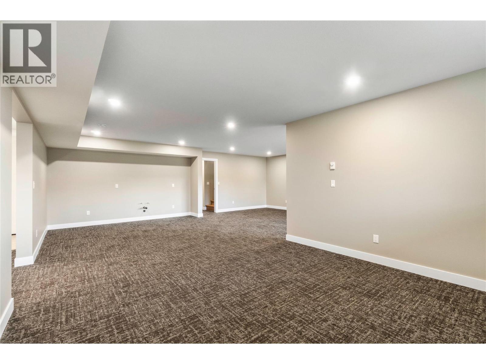 1905 35 Street NE, Salmon Arm