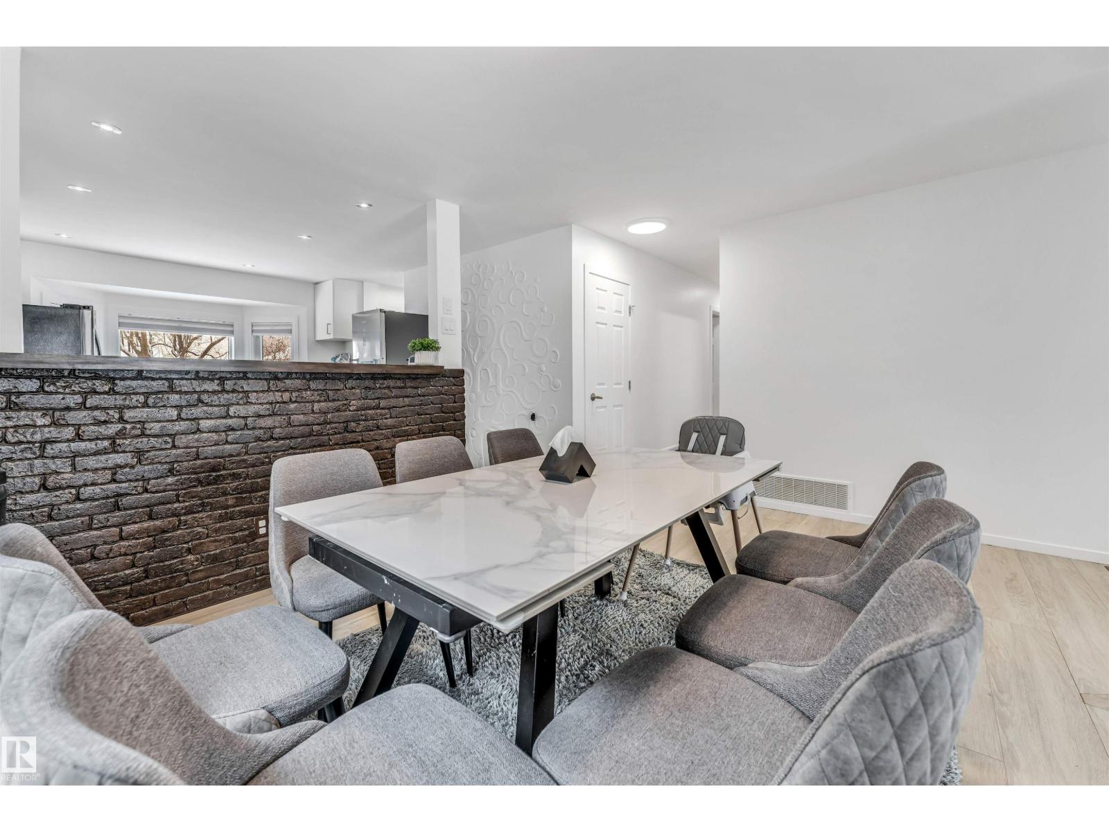 18403 55 AV NW, Edmonton