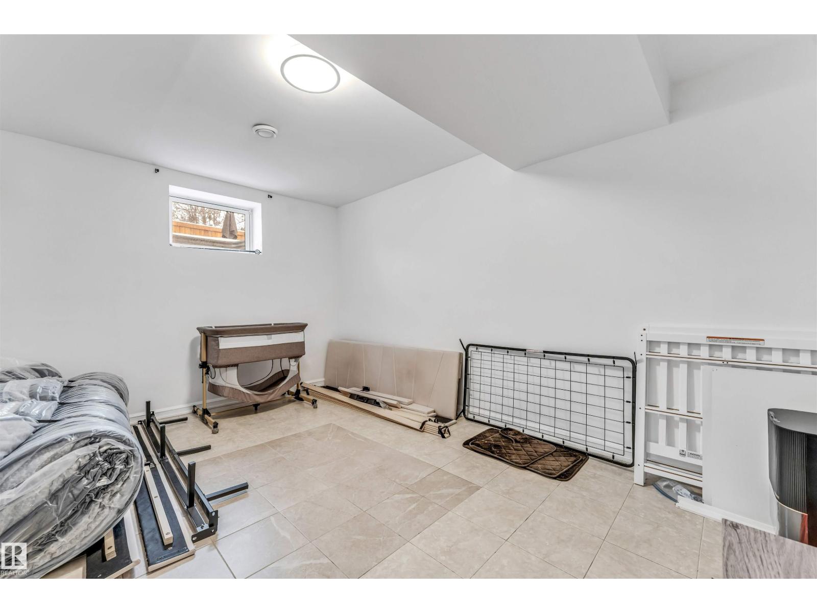 18403 55 AV NW, Edmonton