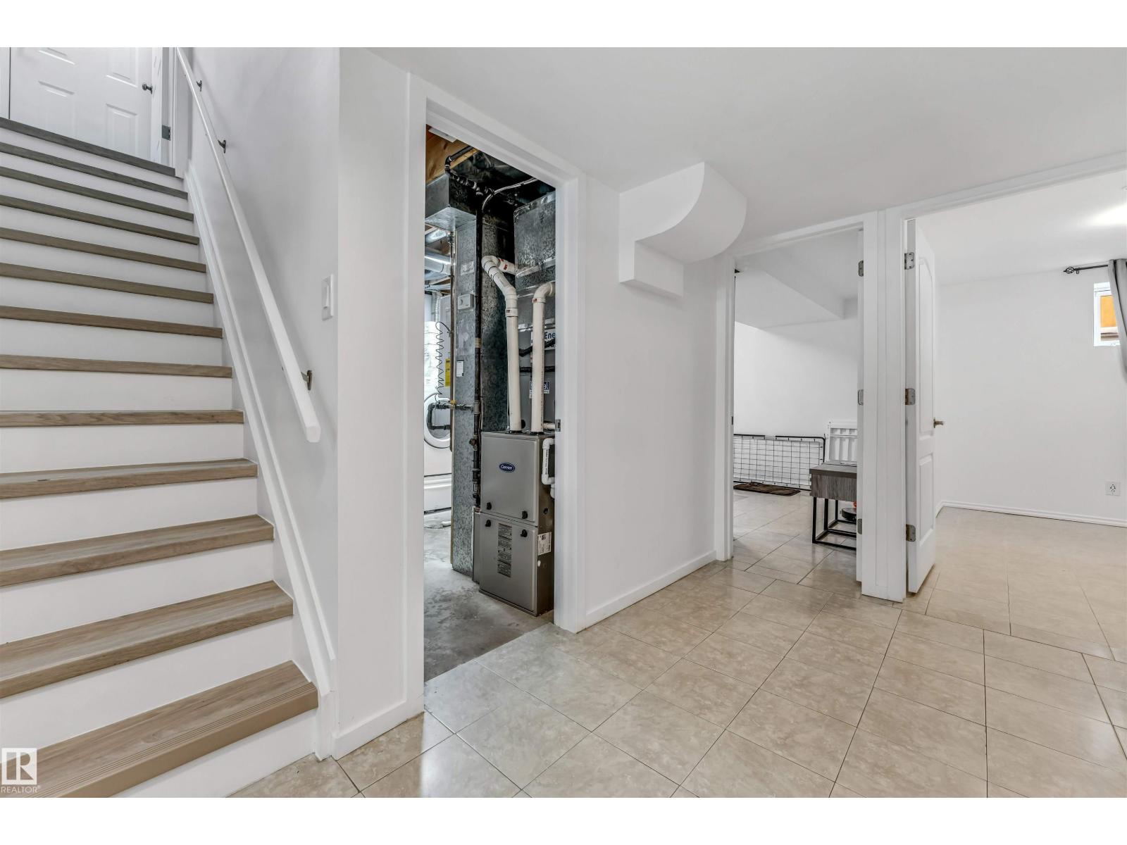 18403 55 AV NW, Edmonton