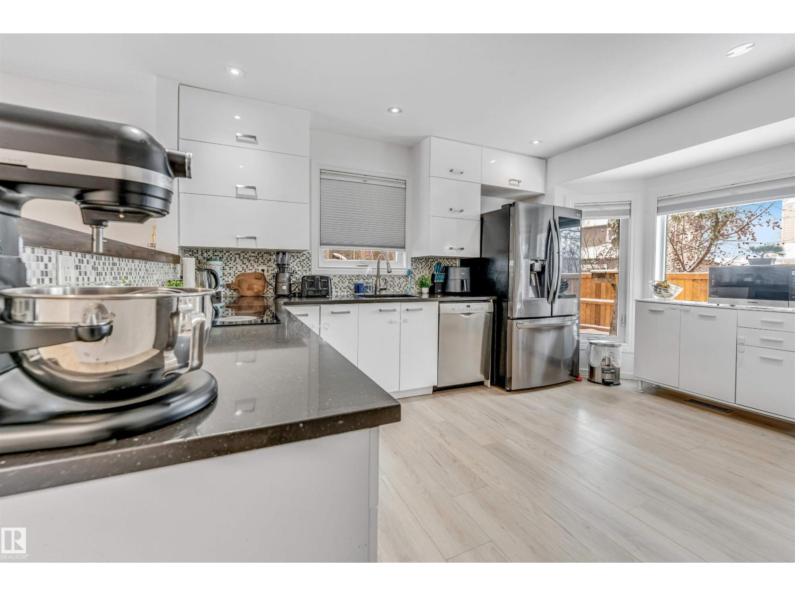 18403 55 AV NW, Edmonton